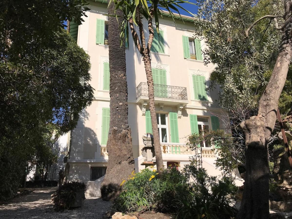 Reine Des Mers * Cannes